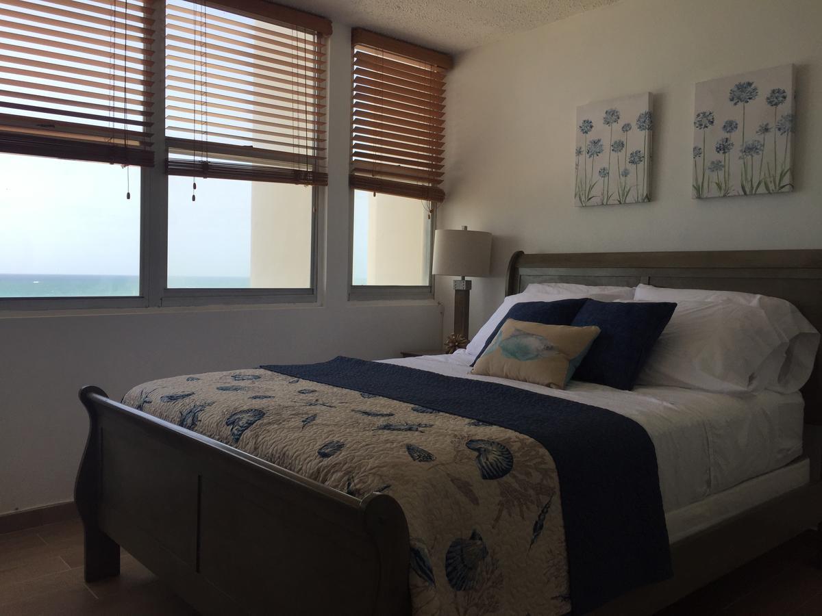 Beach Front At Marbella Condo San Juan Exterior photo
